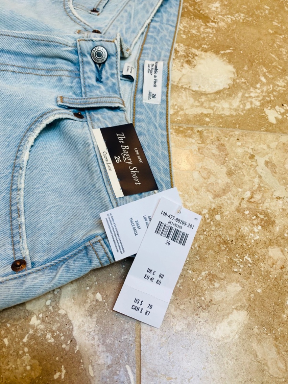 Abercrombie & Fitch Low Rise Baggy Short - Picture 3 of 7
